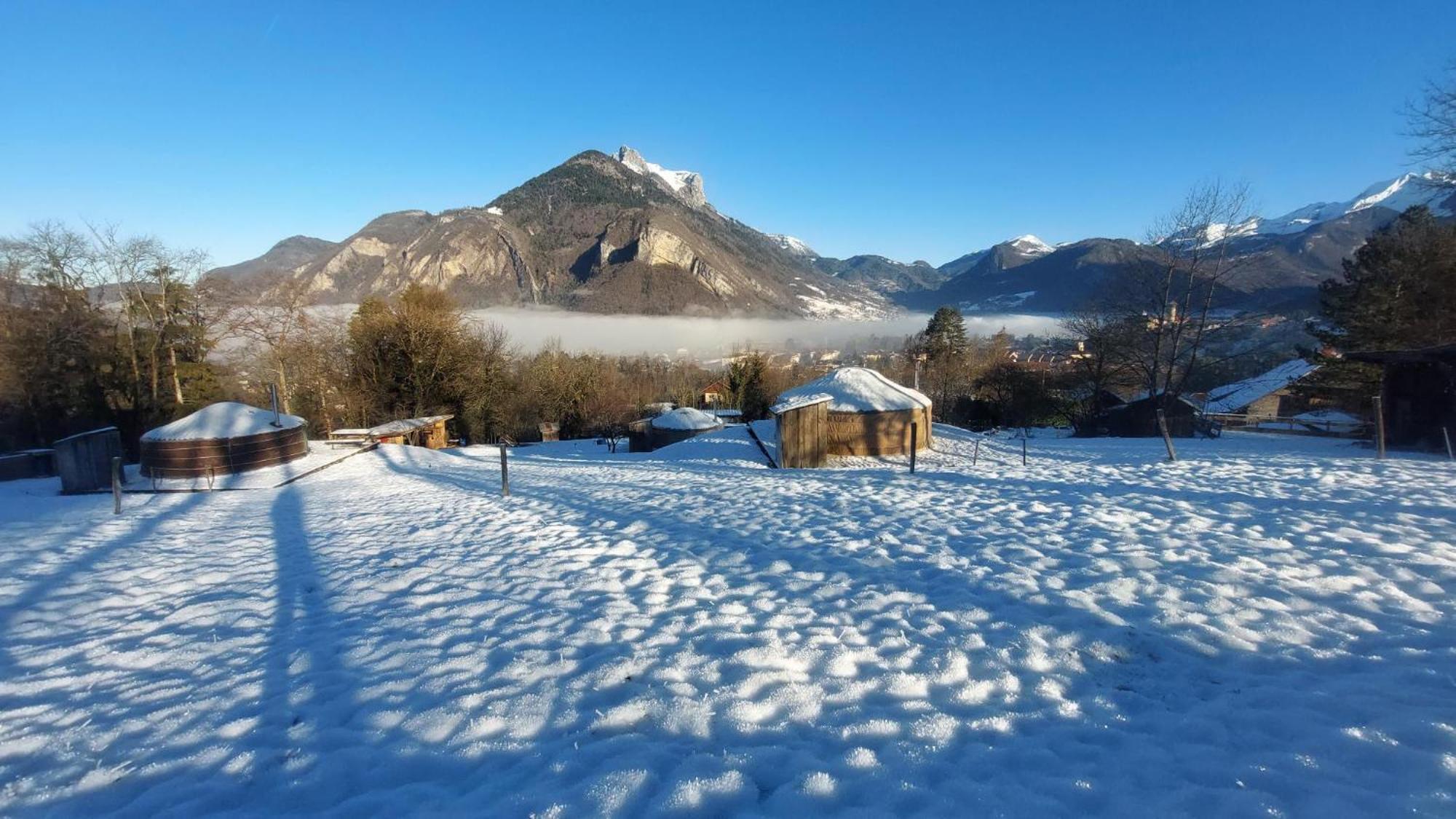 Yourtes Olachat Proche Annecy Faverges Exterior foto